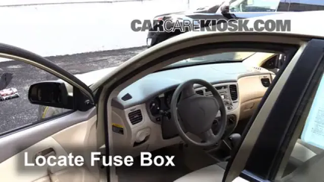 2006 Kia Rio 1.6L 4 Cyl. Fusible (intérieur) Contrôle